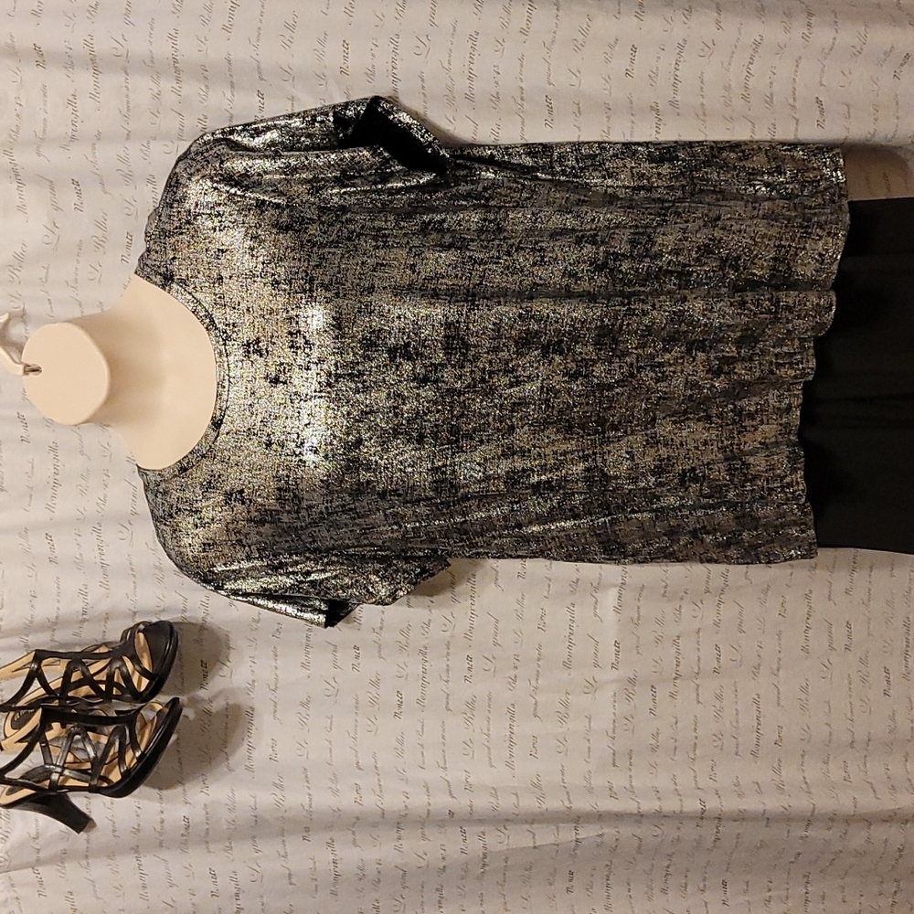 Like-new metallic silver City Chic top, size L/20